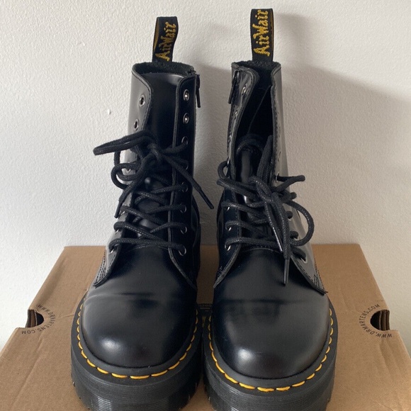Dr. Martens Jadon Platform Leather Women's Boot - Black Polished Smooth Size US7 - Picture 9 of 10